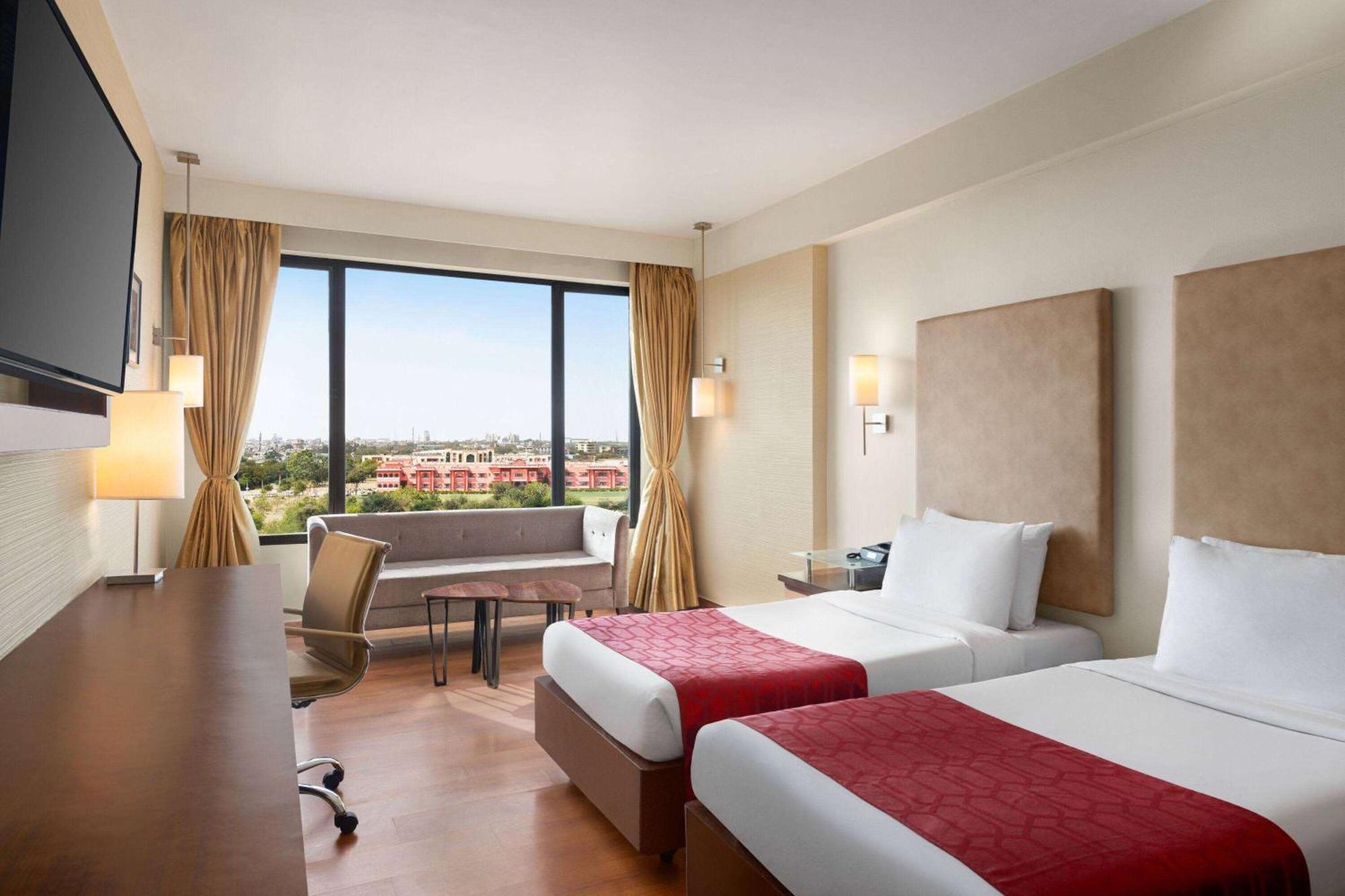 فندق Ramada By Wyndham Jaipur North المظهر الخارجي الصورة